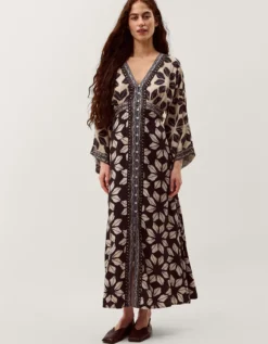 Ellison V-Neck Floral Print Midi Dress Blue