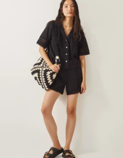 Irina High-Waisted Lace Shorts Black