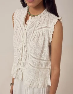Maison Hotel Camila Embroidered Lace Top White