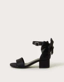 Two-Part Bow Heels Black